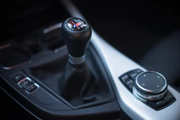 كازينو إستريلا تطبيق أندرويد/آي أو إس